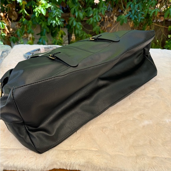 London Fog weekender/duffle bag. - Picture 7 of 8